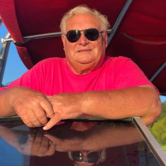 Profile Picture of Jim Gardner (@jimgardner100) on Poshmark