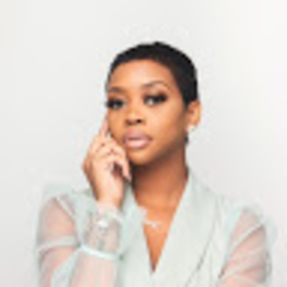 Kenisha Jones - Poshmark Profile Picture of Kenisha Jones (@kenishajones761) on Poshmark