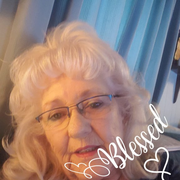 Profile Picture of Carol Sprinkel (@carolsprinkel) on Poshmark