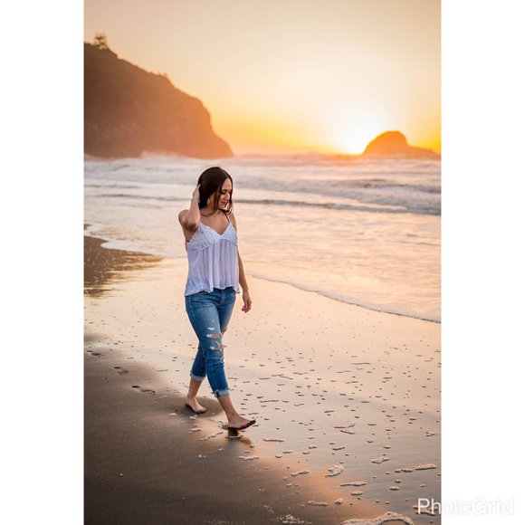 Profile Picture of Lacie Cueto (@laciecueto) on Poshmark