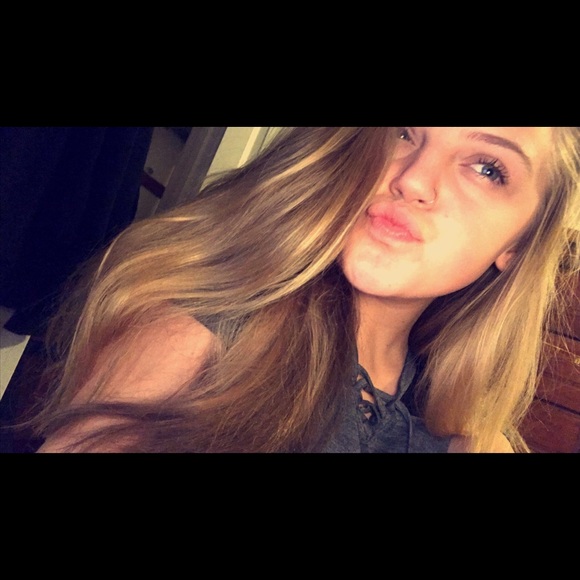 Profile Picture of Hailey Thornton (@haileyaiyana) on Poshmark