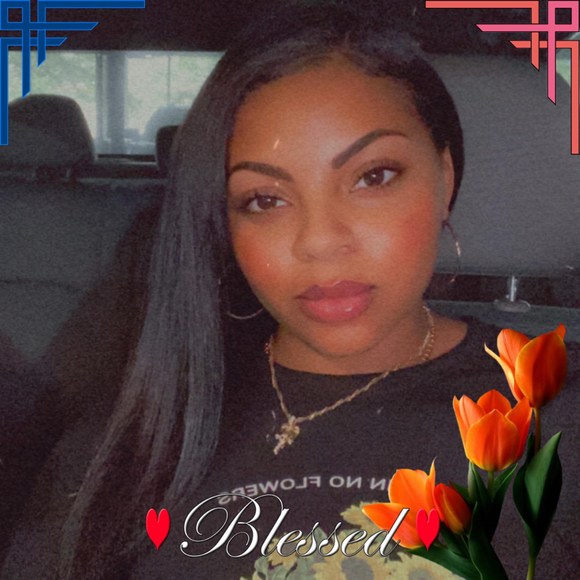 Profile Picture of Alicia Kelly (@foreverus02) on Poshmark