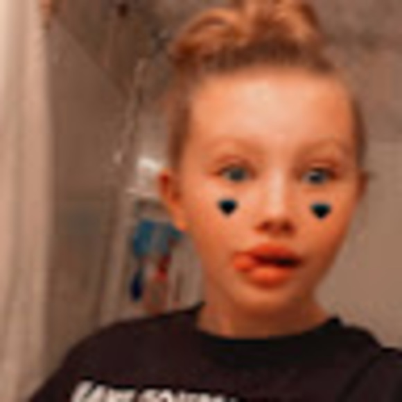 Profile Picture of Gabrielle Camerlengo (@gabrielle_cam) on Poshmark