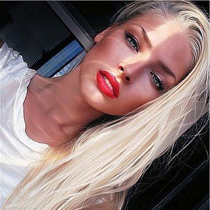 Profile Picture of Violet Collier (@violetcollier13) on Twitter