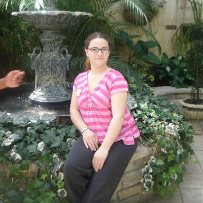 Profile Picture of Kristen Pool (@misstiger08) on Twitter
