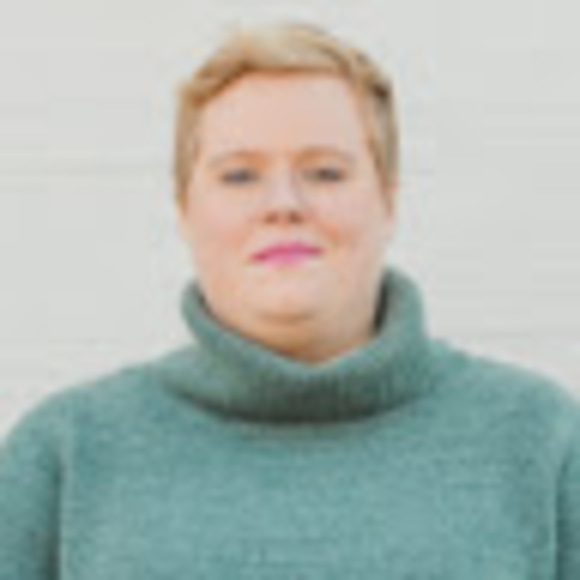 Profile Picture of Naomi Hansen (@naomijhansen) on Poshmark