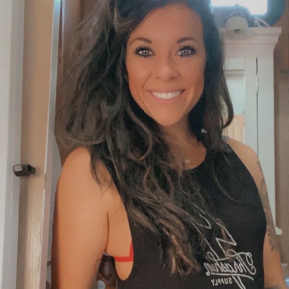 Profile Picture of Bailey Stokes (@baileystokes18) on Poshmark
