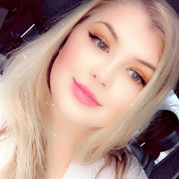 Profile Picture of Brandi Sengpiel (@brandisengpiel) on Poshmark