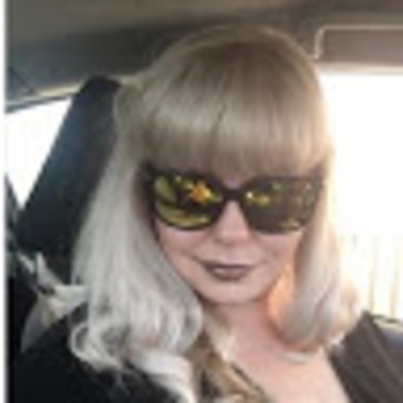 Profile Picture of Kimberly Molisani (@kmolisani) on Poshmark