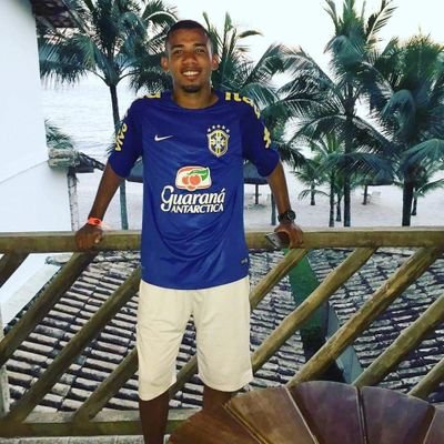 Profile Picture of Robert Holtz (@RobertR32500181) on Twitter
