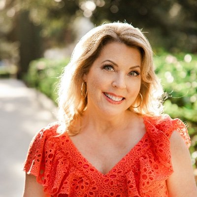 Profile Picture of Jacqueline Whitmore (@etiquetteexpert) on Twitter