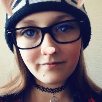 Profile Picture of Rikke Simone Larsen (@blueberryRose99) on Twitter