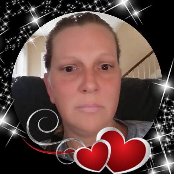 Profile Picture of Daphne Tidrick (@harleycameron) on Poshmark