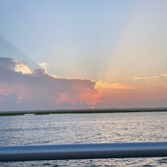 Profile Picture of Lily Vandine (@lily_vandine) on Poshmark