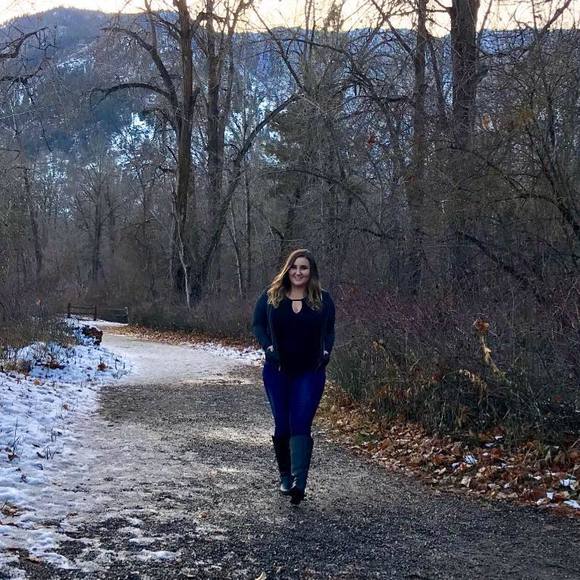 Profile Picture of Katelyn Tygerson (@katelyntyger) on Poshmark