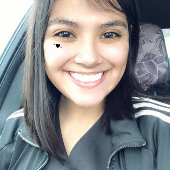 Profile Picture of Aleasha Aguillon (@aleashaa12) on Poshmark