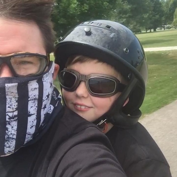 Jd Green - Poshmark Profile Picture of Jd Green (@jdgreen185) on Poshmark