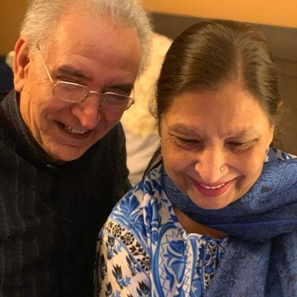 Profile Picture of Gulnaz Hashmi (@gulnazhashmi) on Poshmark