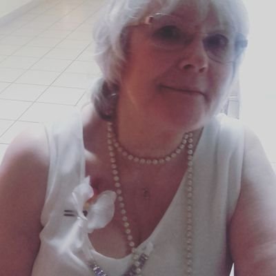 Profile Picture of Aline Lucienne Louis (@LucienneAline) on Twitter