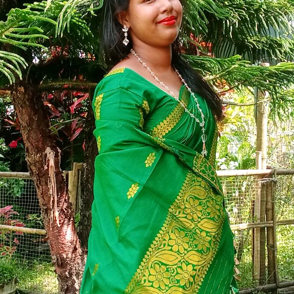 Profile Picture of Robin Maine (@robinmaine) on Tiktok