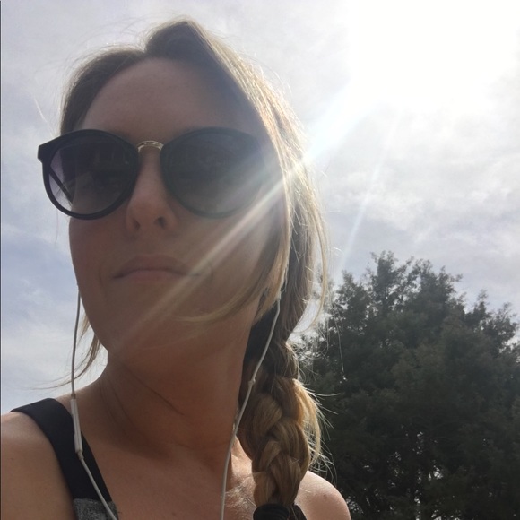 Profile Picture of Amy Cockerill (@amycockerill) on Poshmark
