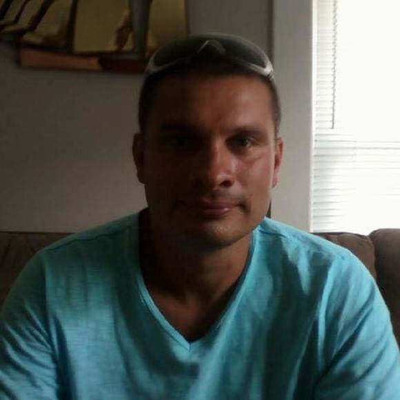 Profile Picture of Dave Silva (@davidsilvausa) on Poshmark