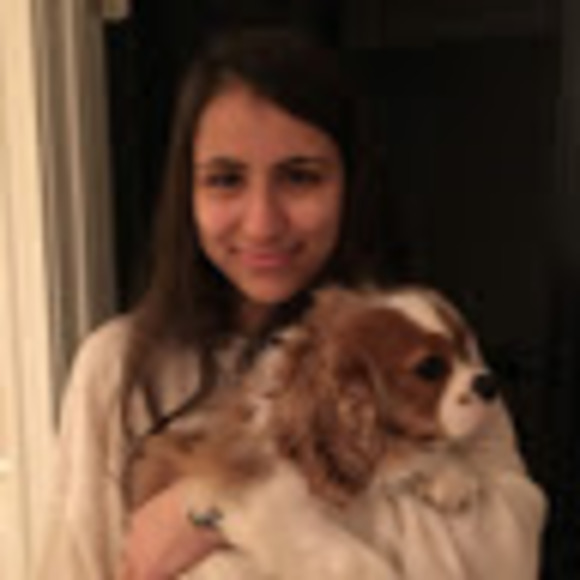 Profile Picture of Zeynep Inanoglu (@zeynan347) on Poshmark