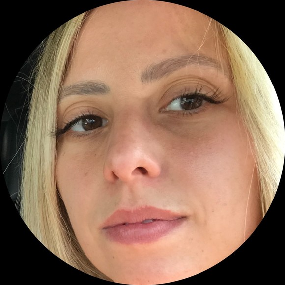 Profile Picture of Alissa Cassata (@acassata) on Poshmark