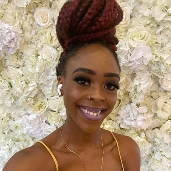 Tamia Brock - Poshmark Profile Picture of Tamia Brock (@littleoletamia) on Poshmark