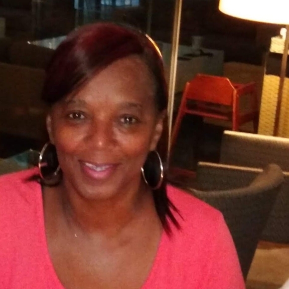 Profile Picture of Wanda Black (@wandablack1955) on Poshmark