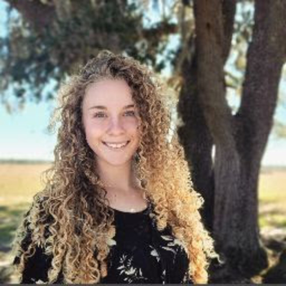 Kylie Hurst - Poshmark Profile Picture of Kylie Hurst (@kmhurst2005) on Poshmark