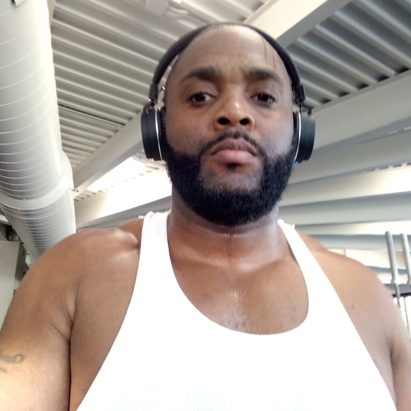 Profile Picture of Douglas Mitchell (@dmac825) on Poshmark