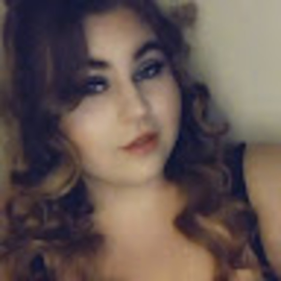 Profile Picture of Jade Kaltenbach (@jadefaith90814) on Poshmark