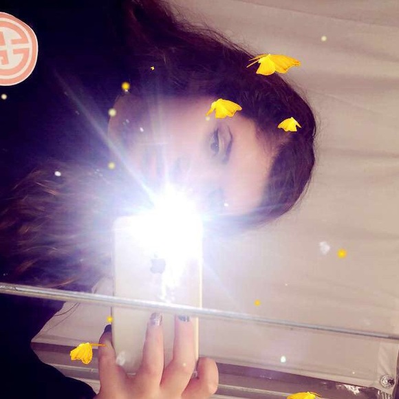 Profile Picture of Mackenzie Canitz (@kenzie_canitz) on Poshmark