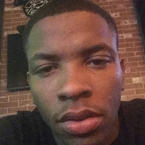 Profile Picture of Raymond Murphy (@raymurph19) on Poshmark