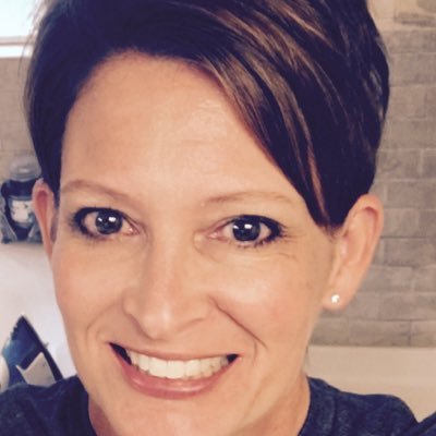 Profile Picture of Kim Connor (@kimconnor) on Twitter