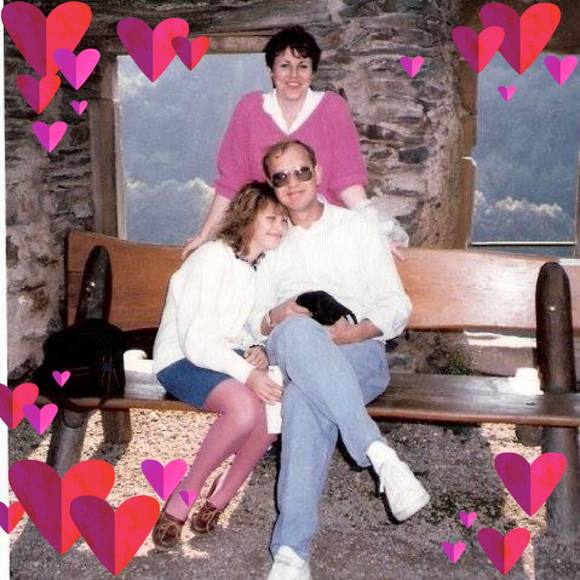 Profile Picture of Michelle Salter pieczykolan (@michsalter) on Poshmark