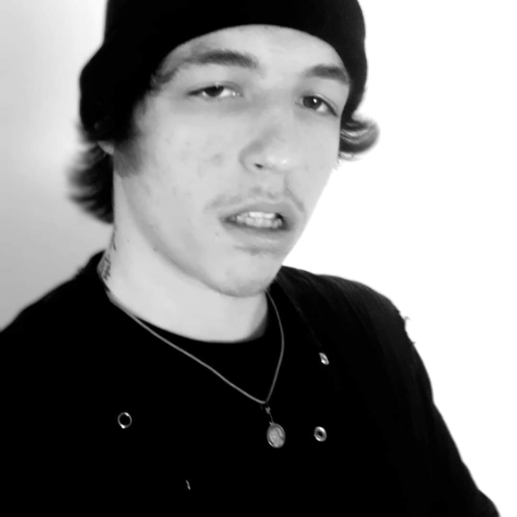 Profile Picture of Loyer Maxime (@maxmdghost) on Poshmark