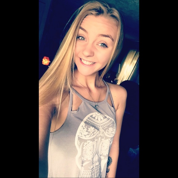 Profile Picture of Chassidy Bishop (@chassidybishop) on Poshmark