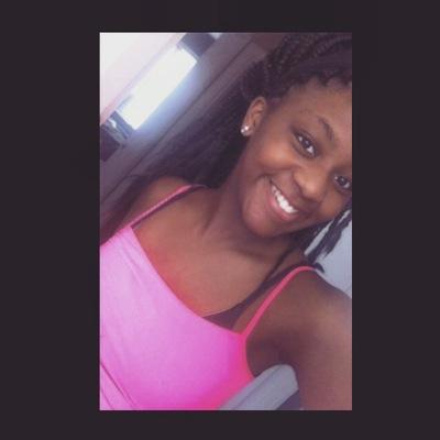 Profile Picture of Danielle Holman (@_queendaniii) on Twitter