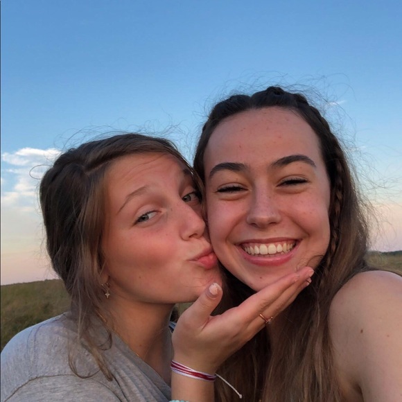 Profile Picture of Liv Herschell (@livherschell) on Poshmark