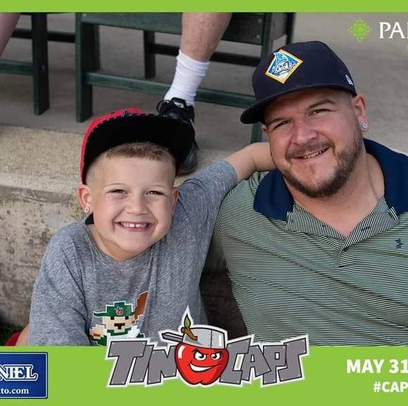 Profile Picture of Jon Kumfer (@jonkumfer) on Poshmark