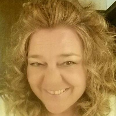 Profile Picture of Karen McFadden (@FaddenKaren) on Twitter