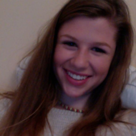 Profile Picture of Charlotte Suszynski (@laughoutloud830) on Poshmark