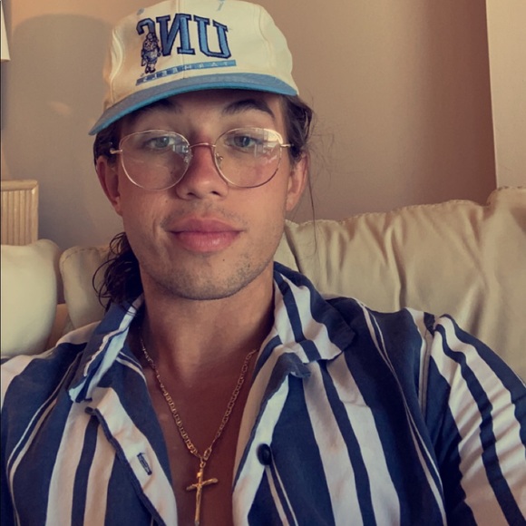 Profile Picture of Joey Lowen (@joeybuc7) on Poshmark