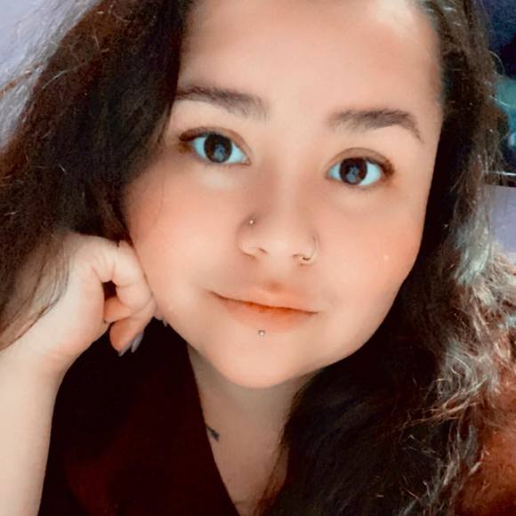 Profile Picture of Samantha Duquette (@samantha120xo) on Poshmark