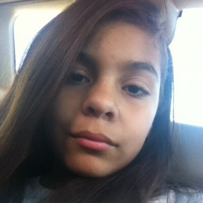 Profile Picture of Amanda Varela (@mandyvarela3215) on Twitter