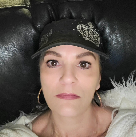 Profile Picture of Shirley Kelley (@imisspicasso) on Poshmark