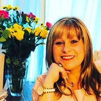 Profile Picture of Psychic Readings With The Robin (@PsychicReadingU) on Twitter
