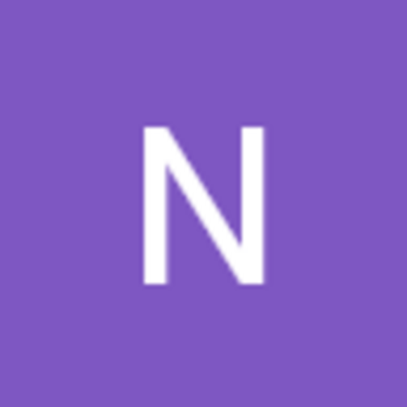 Profile Picture of Naomi Gladish (@n_gladish) on Poshmark